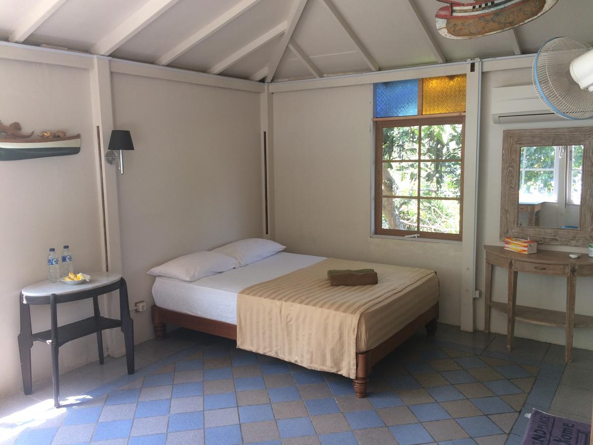 Villa Isabella Putri B&B Jepara Extérieur photo