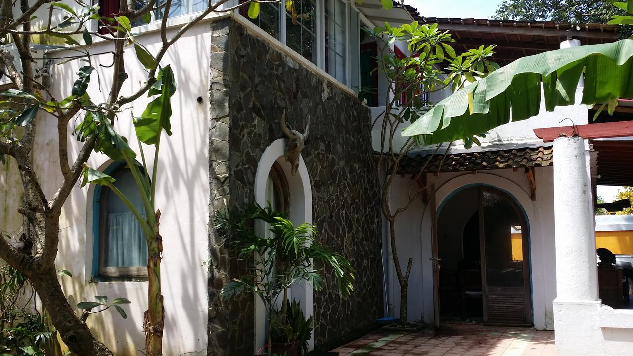 Villa Isabella Putri B&B Jepara Extérieur photo
