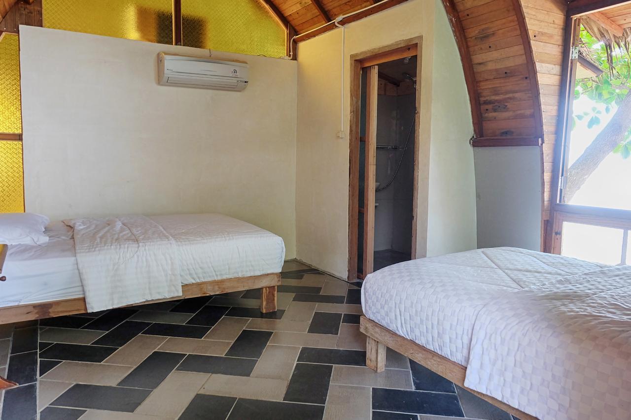 Villa Isabella Putri B&B Jepara Extérieur photo