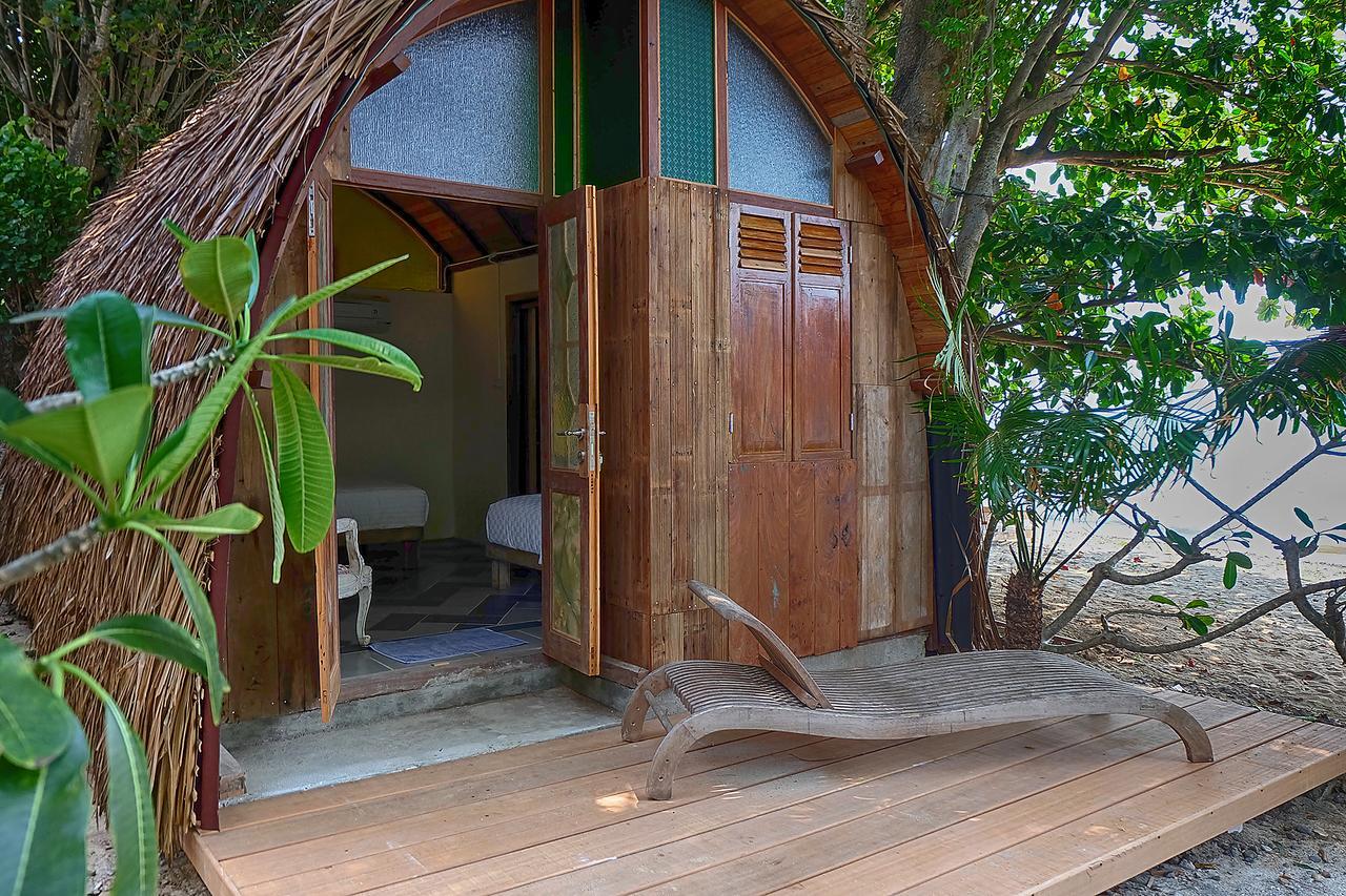 Villa Isabella Putri B&B Jepara Extérieur photo