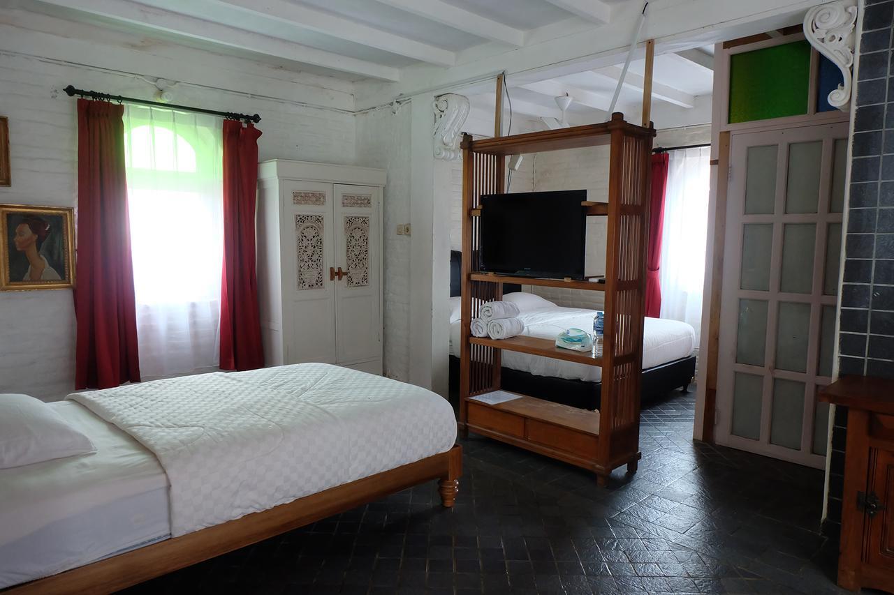 Villa Isabella Putri B&B Jepara Extérieur photo