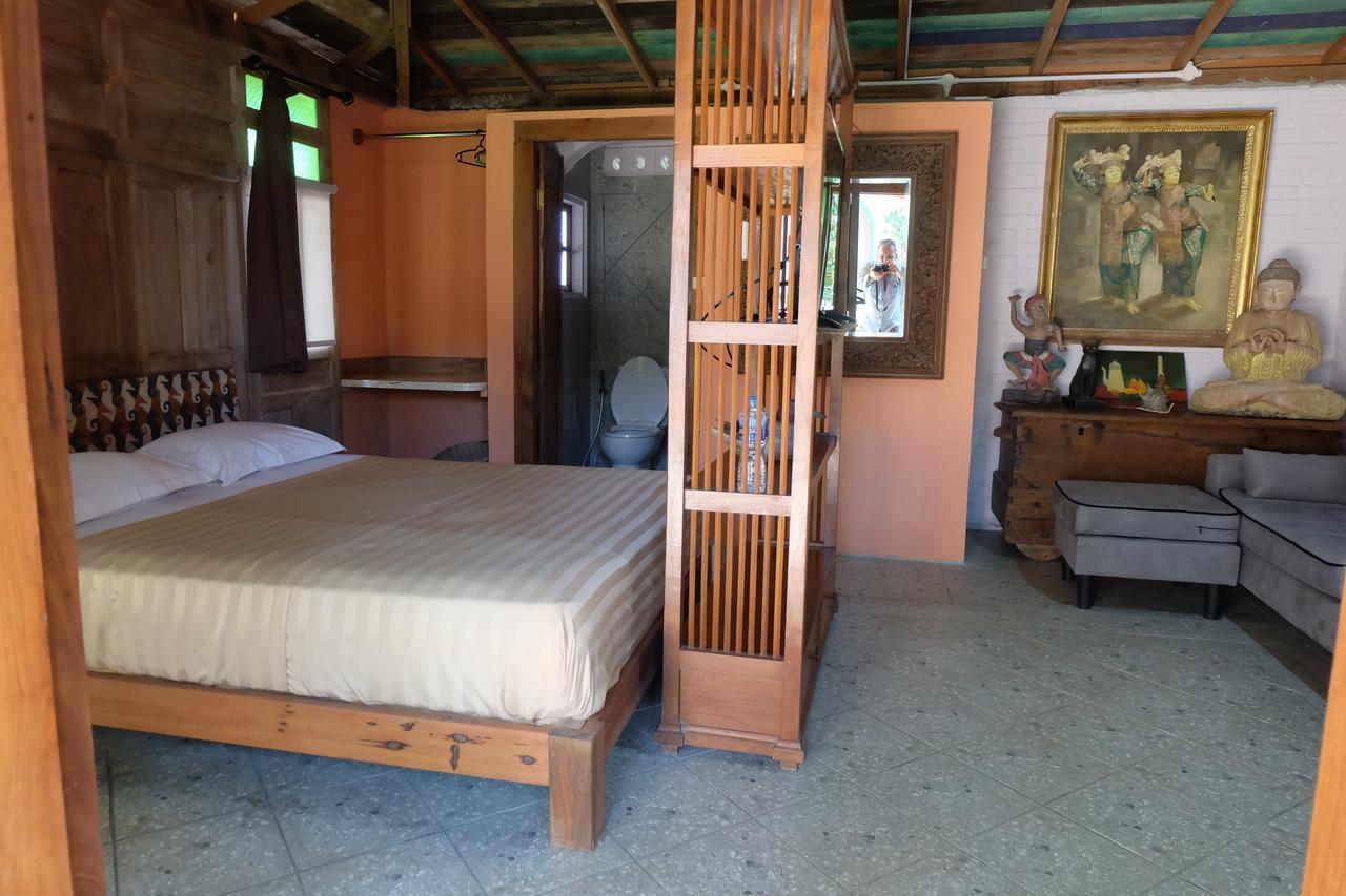Villa Isabella Putri B&B Jepara Extérieur photo