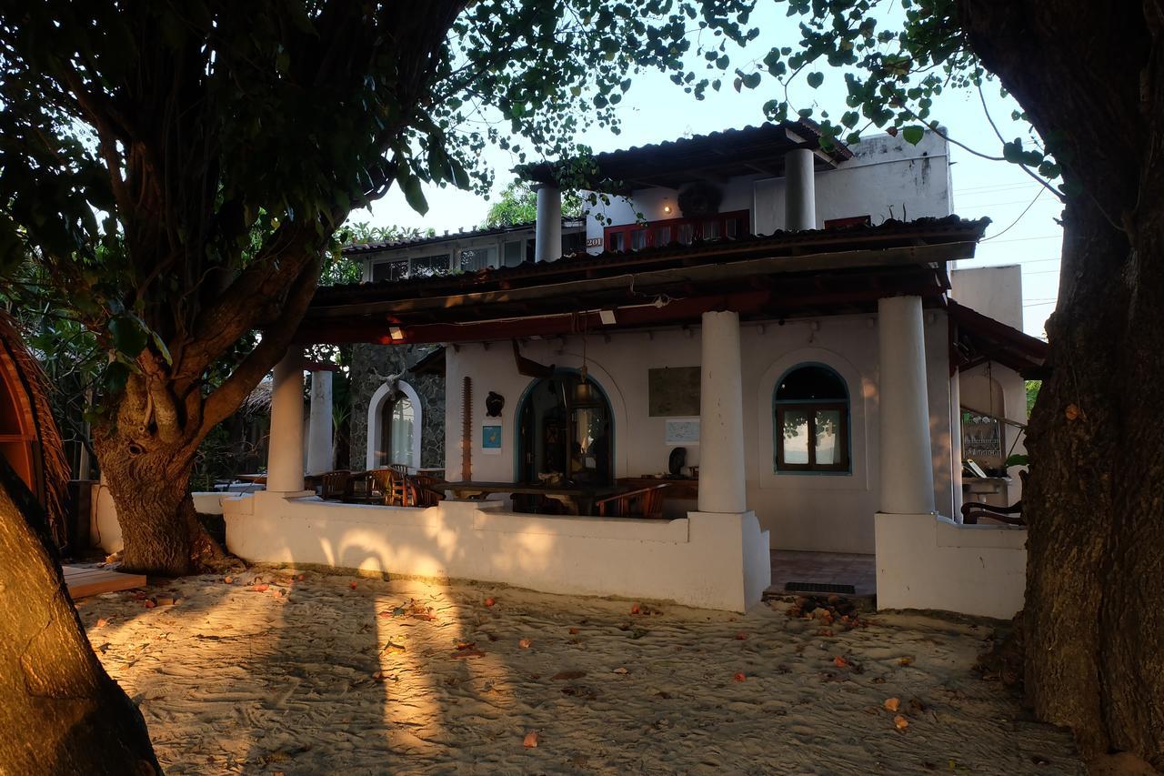 Villa Isabella Putri B&B Jepara Extérieur photo